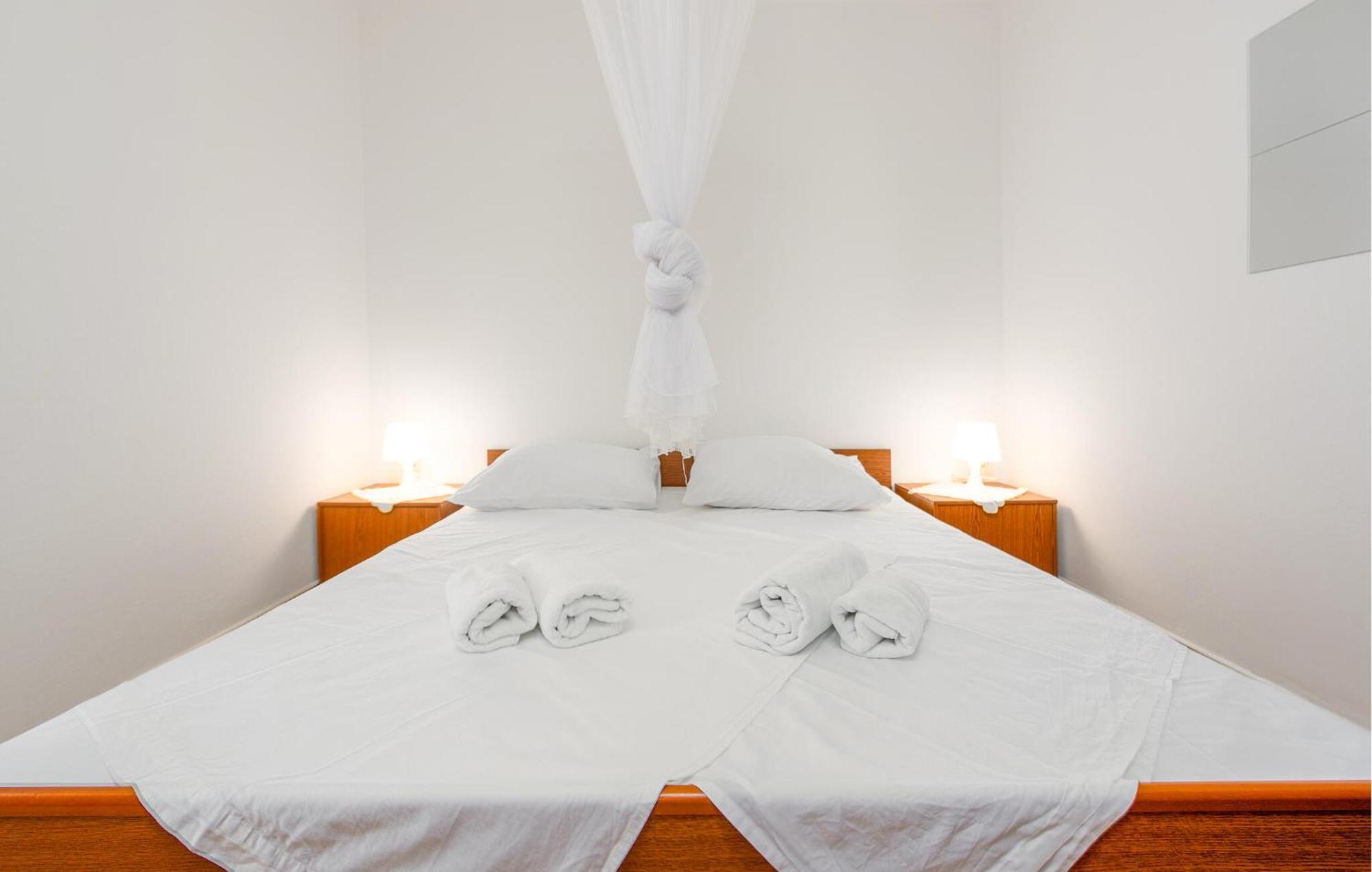 Beautiful Home In Novalja With Wifi Exterior foto